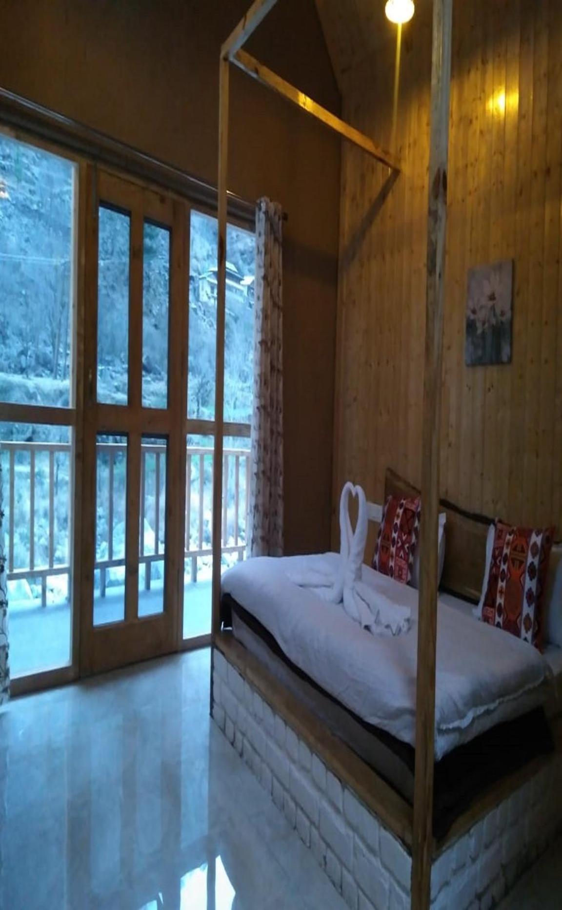 Offbeat Abodes - Tirthan Valley Banjar Luaran gambar