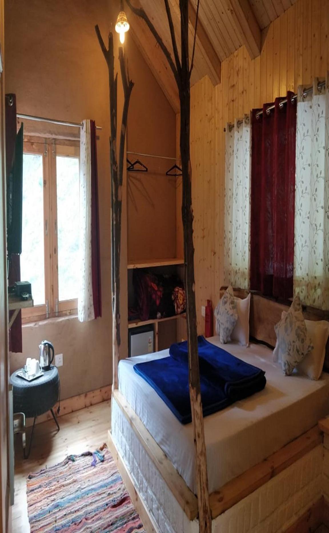 Offbeat Abodes - Tirthan Valley Banjar Luaran gambar