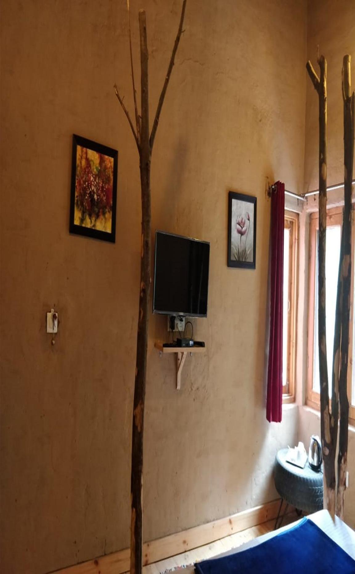 Offbeat Abodes - Tirthan Valley Banjar Luaran gambar