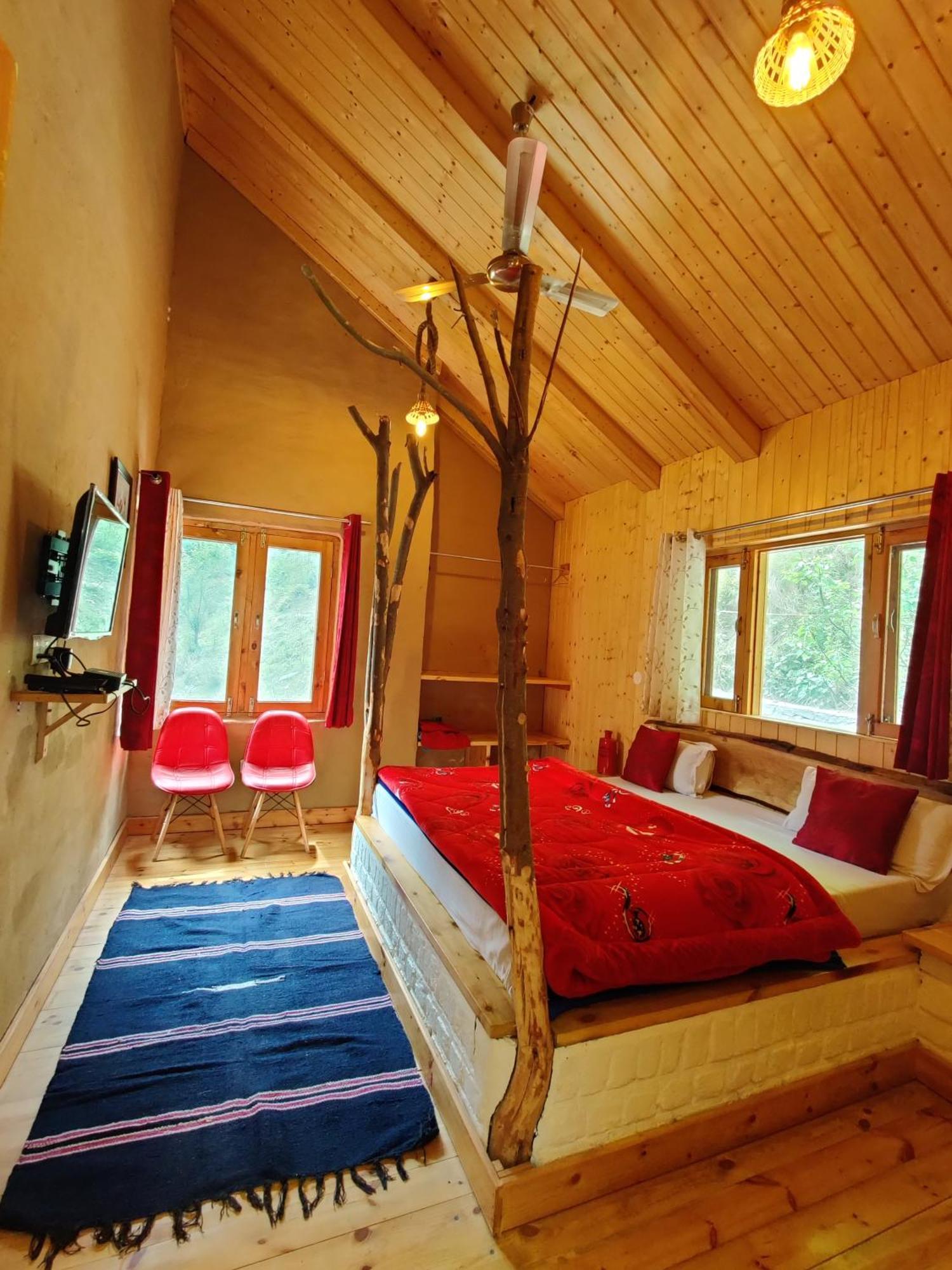 Offbeat Abodes - Tirthan Valley Banjar Luaran gambar