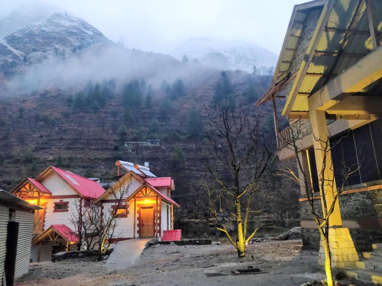 Offbeat Abodes - Tirthan Valley Banjar Luaran gambar